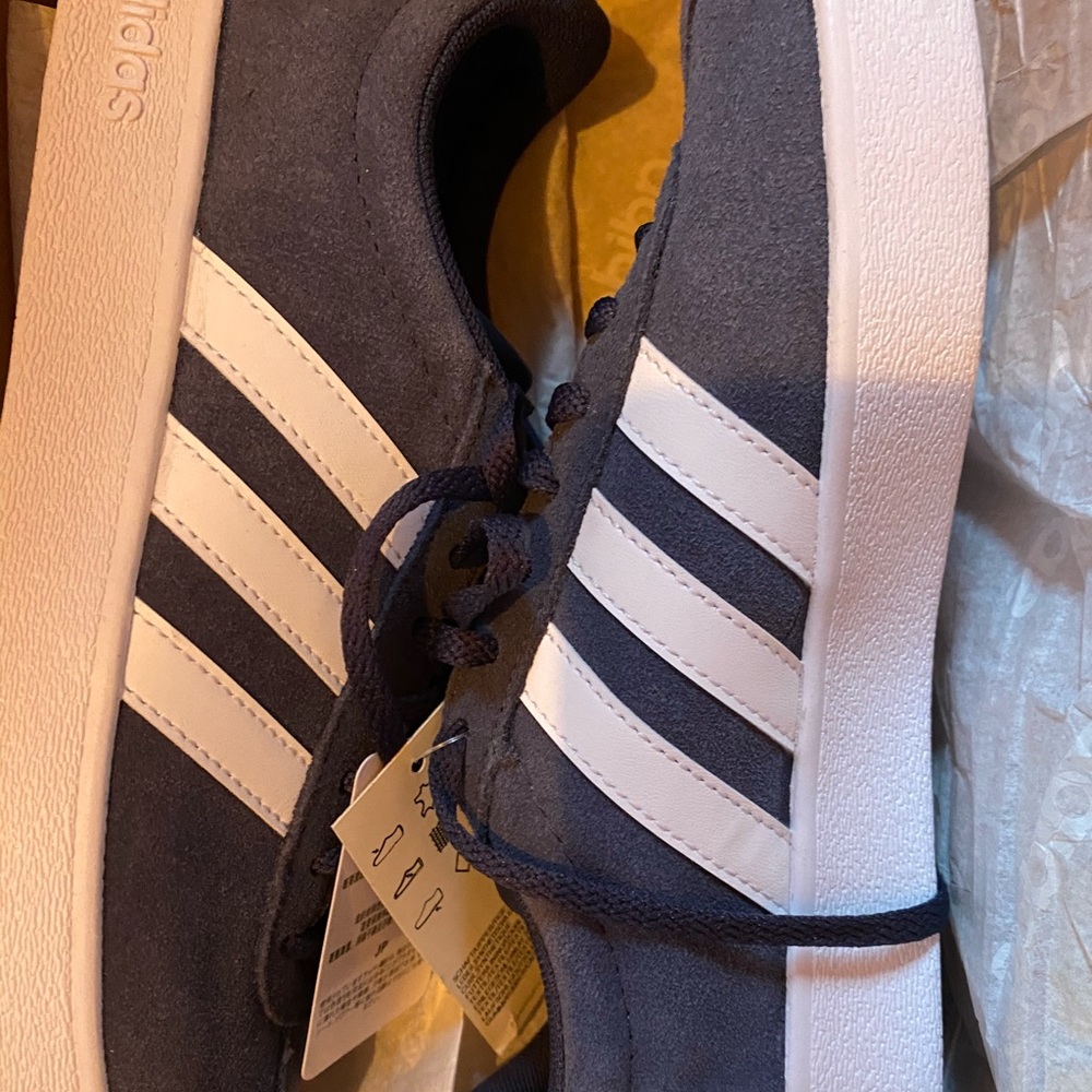 NWT Adidas VL Court 2.0 Sneaks